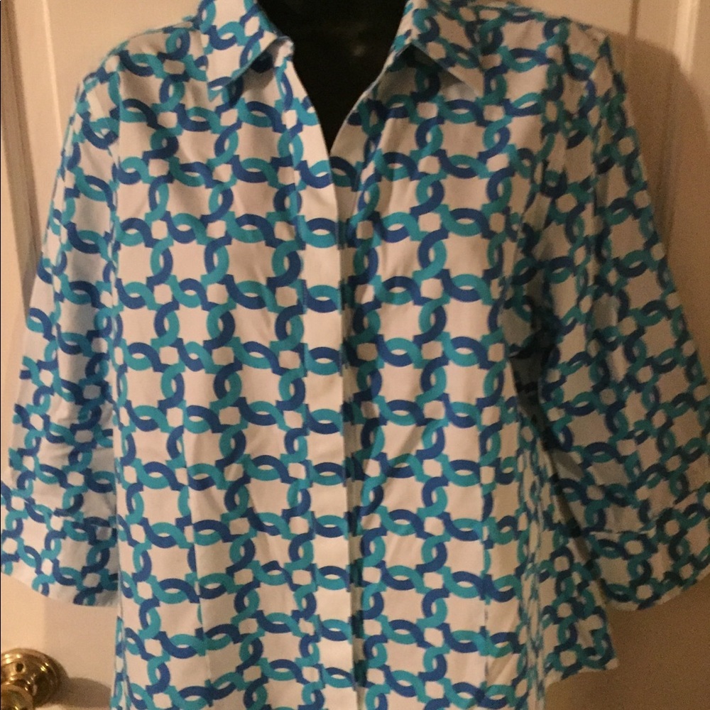 Chico’s button down long sleeve shirt. Size lg (2)